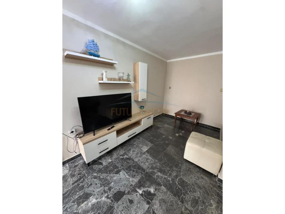 Tirane, jepet me qera apartament 2+1 Kati 5, 85 m² 600 € (rruga fortuzi)