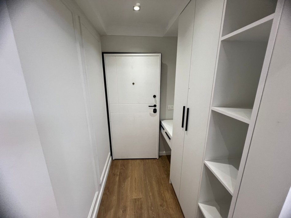 Durres, jepet me qera apartament 1+1+Ballkon Kati 2, 55 m² 500 € (EGNATIA)