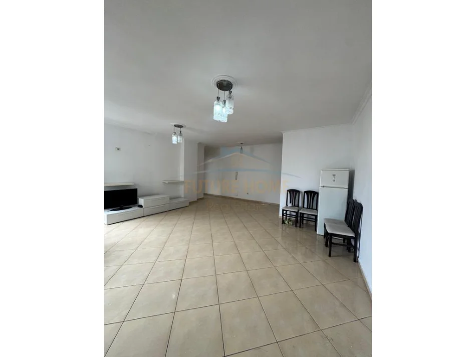 Tirane, shitet apartament 2+1+Ballkon Kati 7, 112 m² 160.000 € (UNAZA E RE)