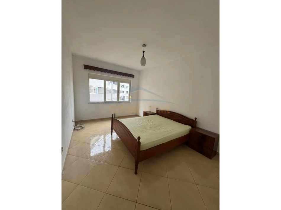 Tirane, shitet apartament 2+1+Ballkon Kati 7, 111 m² 160.000 € (Unaza e Re)