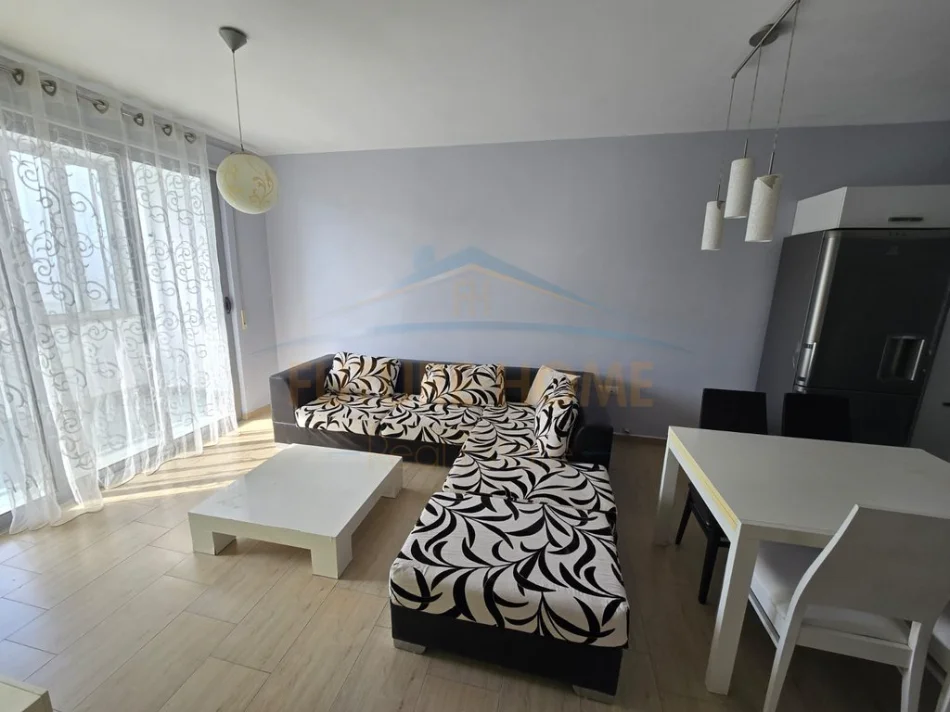 Durres, shitet apartament 2+1 Kati 7, 106 m² 120.000 € (ISH URT ,DURRES)