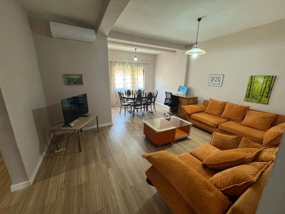 Apartament 2+1 me qera ne Myslym Shyr (600 Euro)