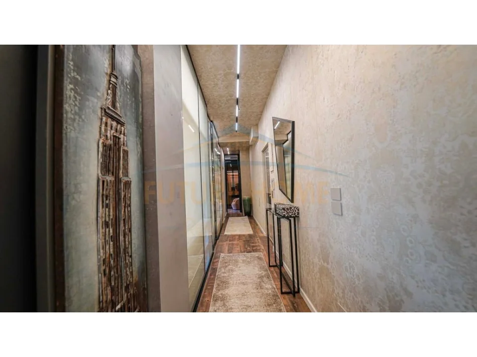 Tirane, shitet apartament 2+1 Kati 7, 141 m² (Ambasador 3)