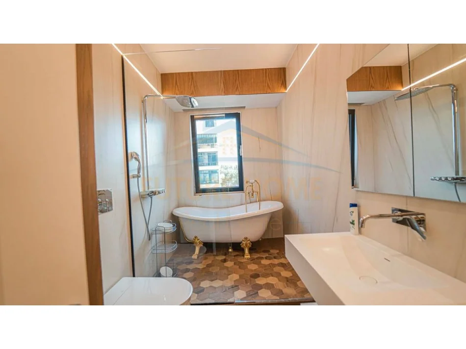 Tirane, shitet apartament 2+1 Kati 7, 141 m² (Ambasador 3)