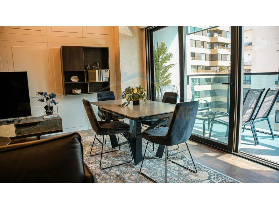 Tirane, shitet apartament 2+1+Aneks+Ballkon Kati 7, 141 m² (Rruga Dervish Hima)