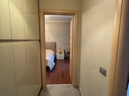 Tirane, shitet apartament 2+1 Kati 5, 101 m² 190000€ (OXHAK)