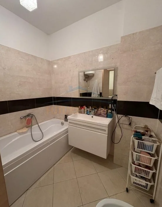 Tirane, shitet apartament 2+1 Kati 5, 101 m² 215.000 € (Kompleksi Tower Bridge)