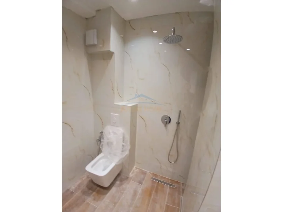 Tirane, shitet apartament 1+1+Ballkon Kati 2, 58 m² 156.000 € (21 Dhjetori)