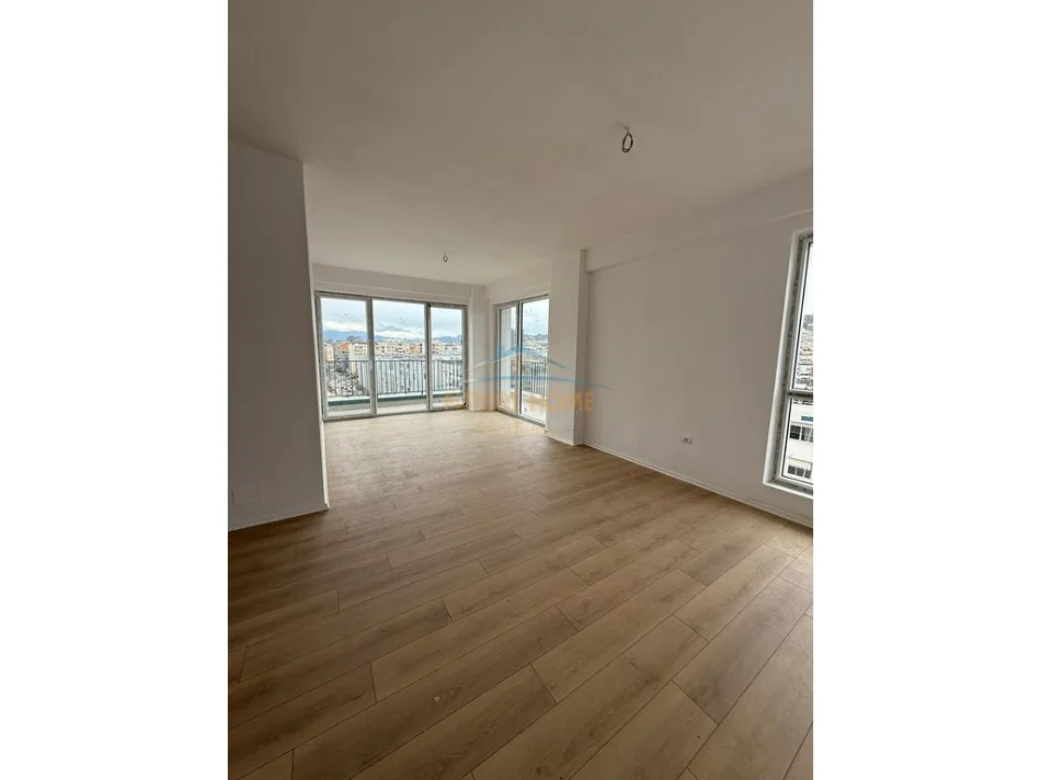 Tirane, shitet apartament 3+1+Aneks+Ballkon Kati 10, 138 m² 560.000 € (Komuna e Parisit)