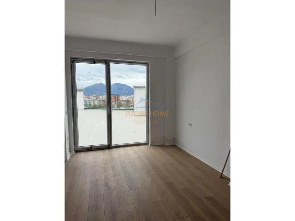 shitet apartament 3+1+Aneks+Ballkon Kati 10, 138 m² 560.000 € (KOMUNA PARISIT)
