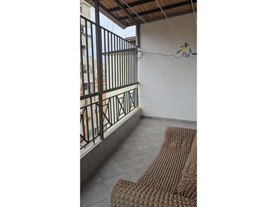 Tirane, jepet me qera apartament 2+1 Kati 6, 105 m² 780 € (SIRI KODRA)
