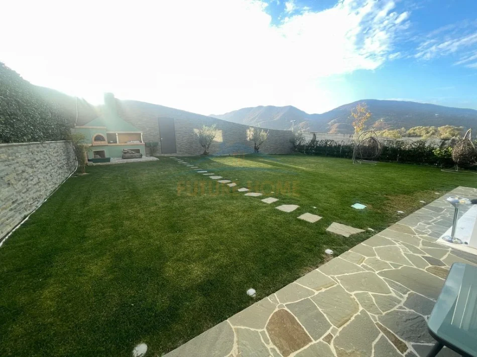 Tirane, shes Vile 5+1+Aneks+Ballkon Kati 0, 600 m² 1.450.000 € (Long Hill residence)