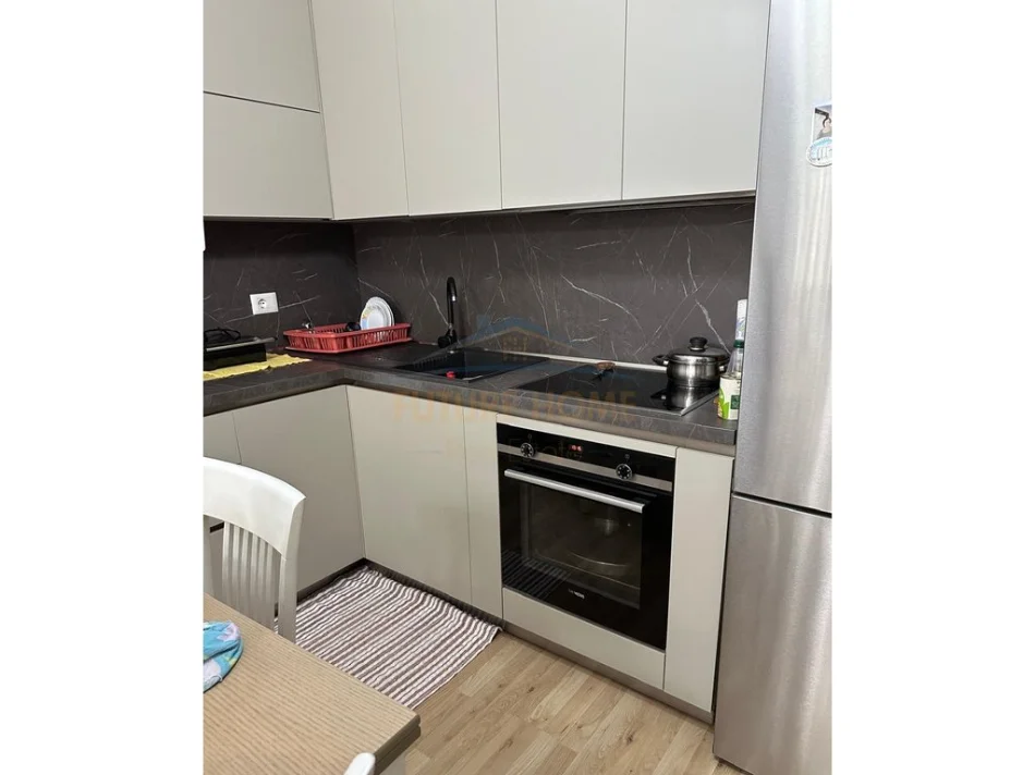 Tirane, jepet me qera apartament 1+1+Ballkon Kati 2, 73 m² 600 € (Fiori Di Bosco)