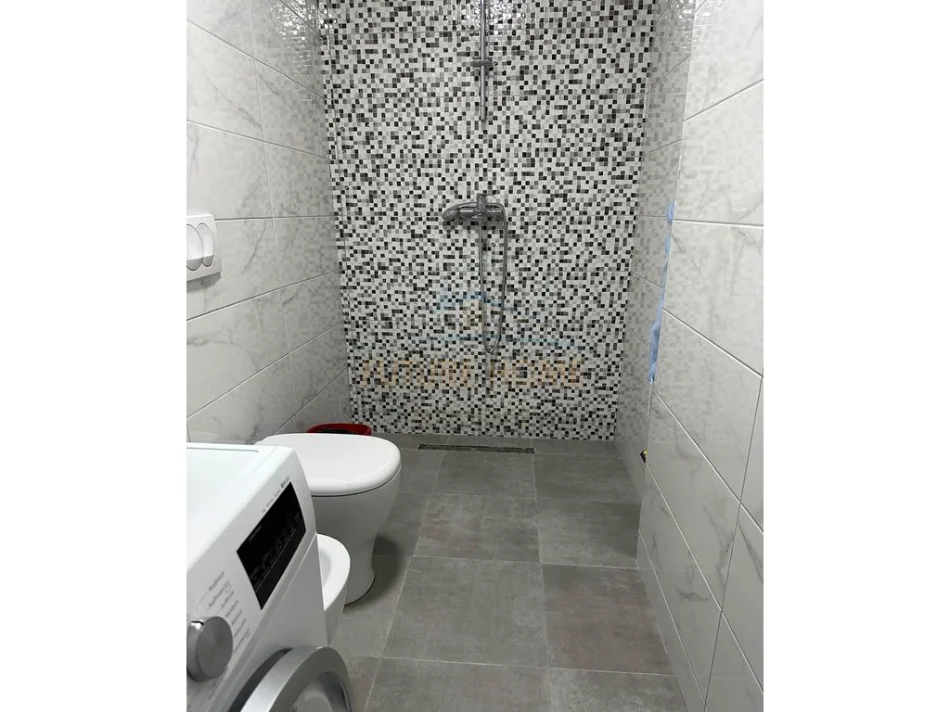 Tirane, jepet me qera apartament 1+1+Ballkon Kati 2, 73 m² 600 € (Fiori Di Bosco)