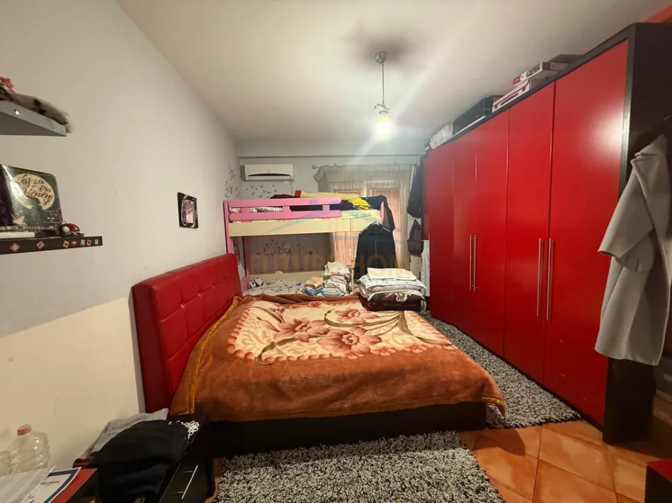 Tirane, shitet apartament 2+1 Kati 3, 93 m² 174.000 € (Kodra e Diellit)