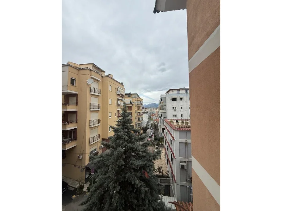 Tirane, shitet apartament 2+1+Aneks+Ballkon Kati 3, 93 m² 174.000 € (KODRA E DIELLIT)