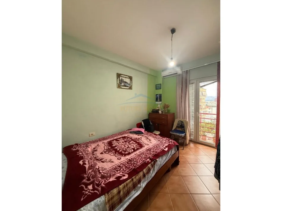 Tirane, shitet apartament 2+1+Ballkon Kati 3, 93 m² 174.000 € 