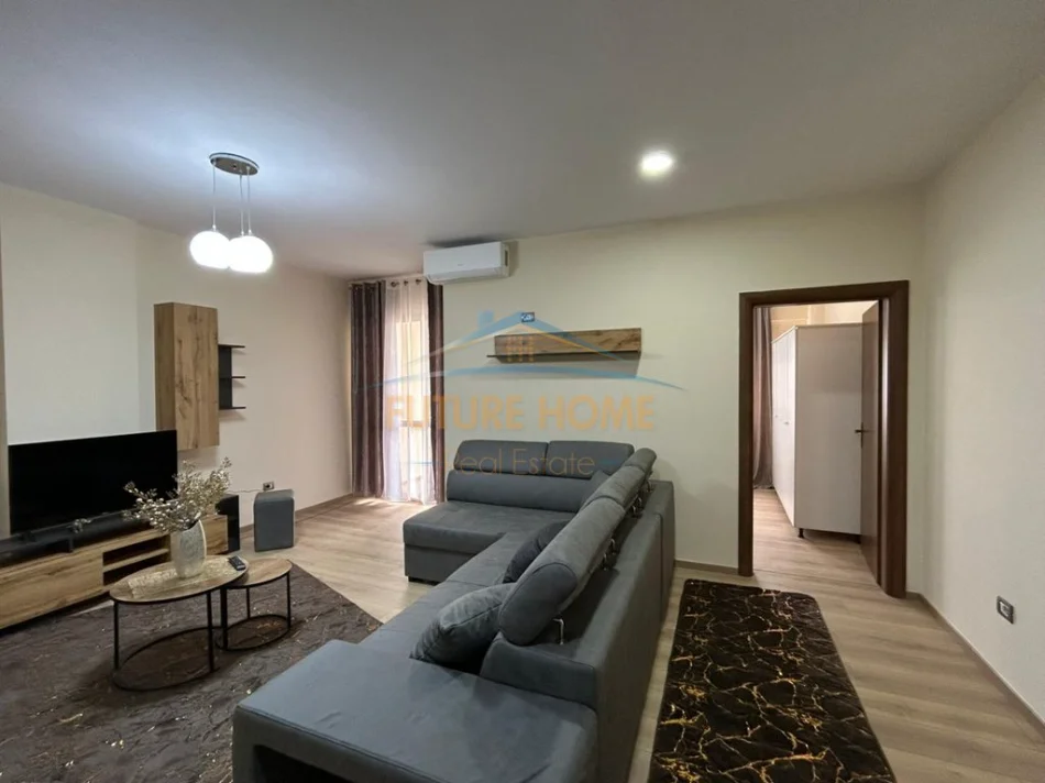 Tirane, jepet me qera apartament 1+1 , 61 m² 730 € (Rruga e Kavajes)