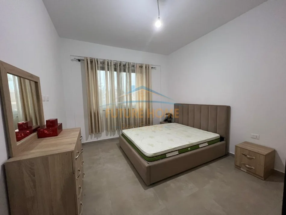 Tirane, jepet me qera apartament 1+1+Ballkon Kati 1, 87 m² 550 € (Ish Fusha e Aviacionit)