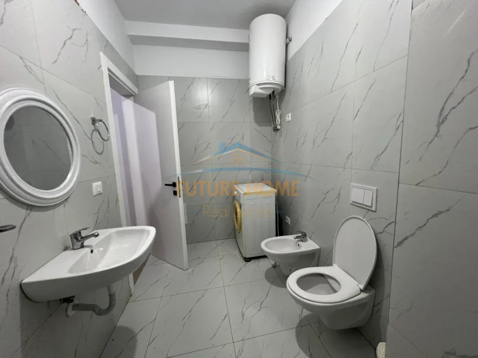 Tirane, jepet me qera apartament 1+1+Ballkon Kati 1, 87 m² 550 € (Ish Fusha e Aviacionit)