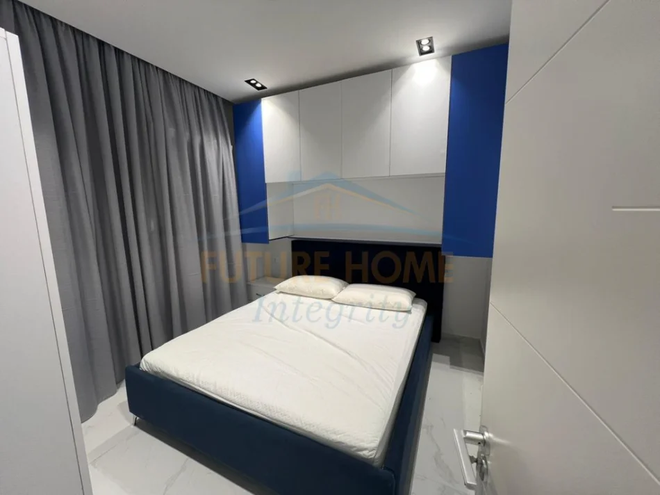 Tirane, jepet me qera apartament 1+1+Aneks+Ballkon Kati 2, 60 m² 350 € (Fresku)