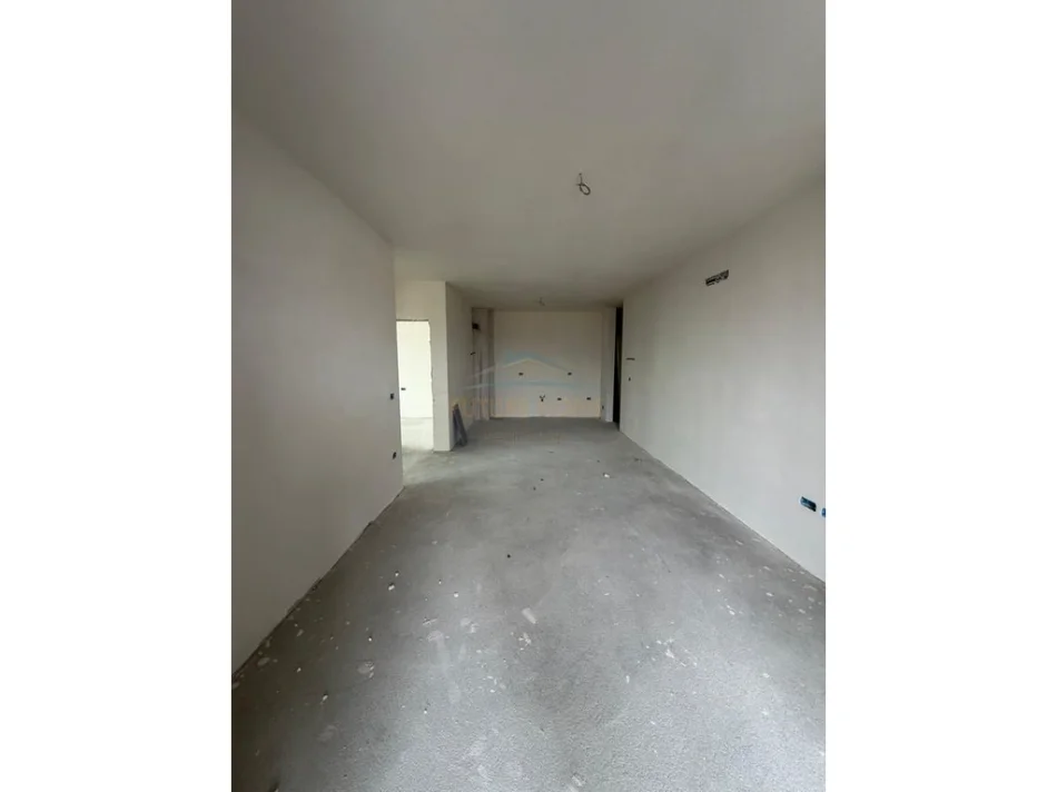 Tirane, shitet apartament 2+1+Ballkon Kati 8, 101 m² 271.890 € (KOMUNA E PARISIT)