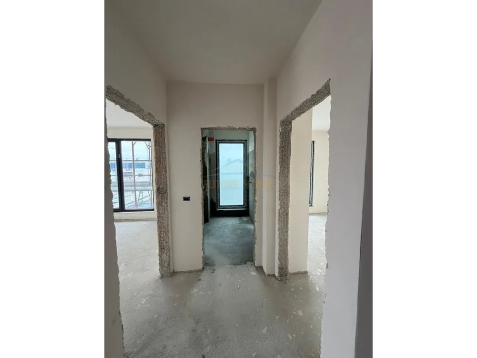 Tirane, shitet apartament 2+1+Ballkon Kati 8, 101 m² 271.890 € (KOMUNA E PARISIT)