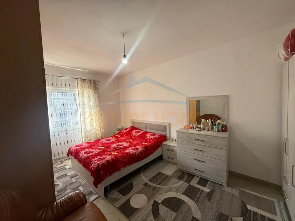 Tirane, shitet apartament 1+1 Kati 4, 64 m² 96.000 € (Rruga e Dajtit, Fresk)