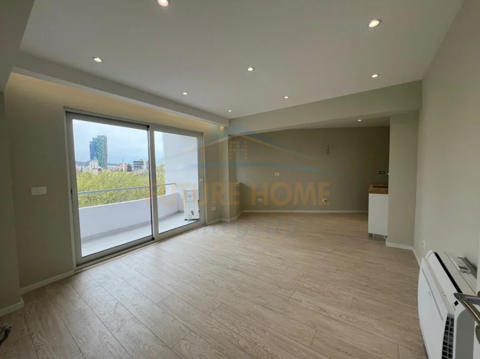 Tirane, jepet me qera apartament 3+1+3 Ballkone Kati 4, 105 m² 1.200 € (QENDER, 9-KATESHET)