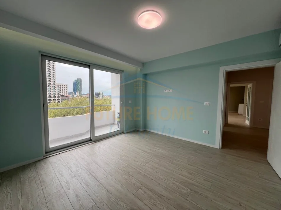 Tirane, jepet me qera apartament 3+1+3 Ballkone Kati 4, 105 m² 1.200 € (QENDER, 9-KATESHET)