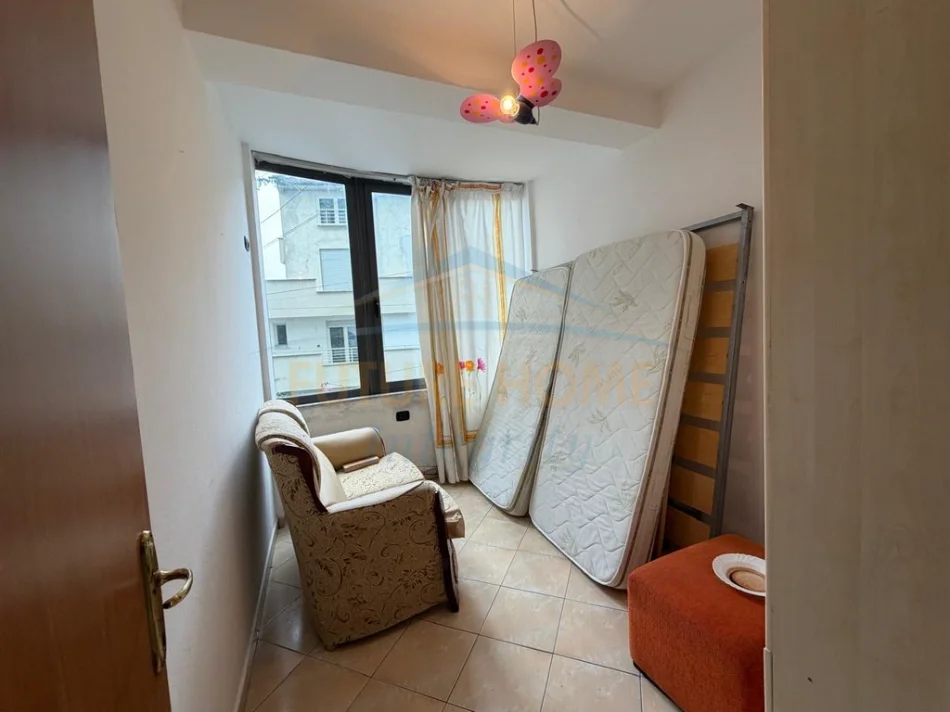 Tirane, shitet apartament 2+1 Kati 1, 73 m² 135.000 € (Tregu Elektrik)
