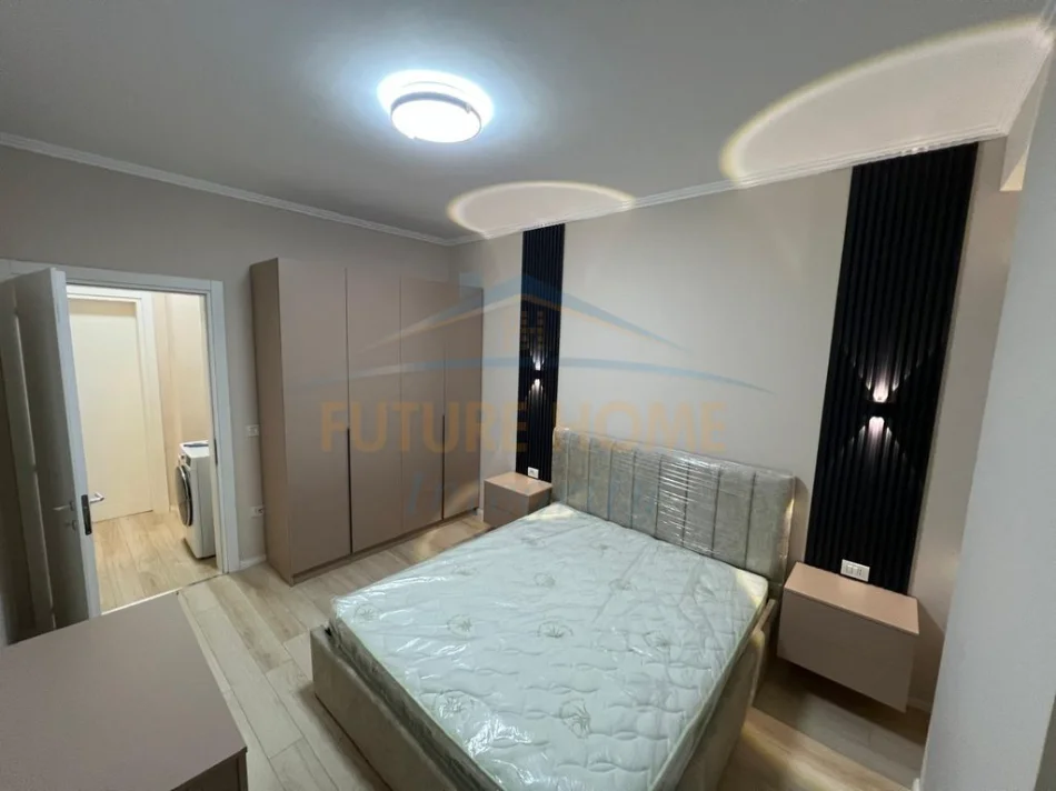 Tirane, jepet me qera apartament 1+1 Kati 4, 70 m² 600 € (Rruga e Dibrës, Tiranë.)