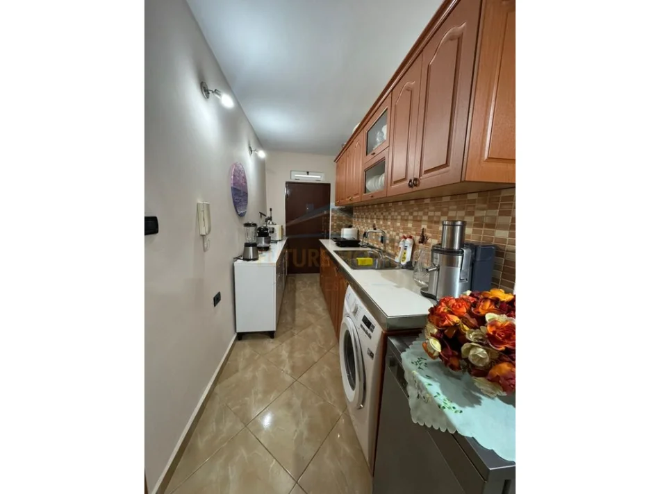 Tirane, shitet apartament 1+1 Kati 1, 54 m² 106.000 € 