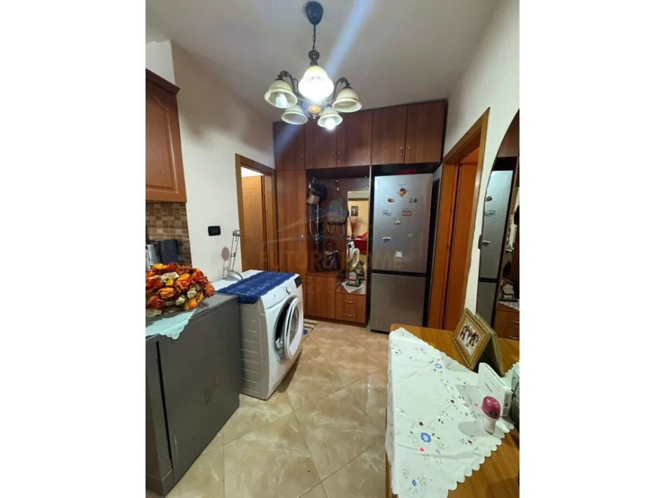 Tirane, shitet apartament 1+1+Ballkon Kati 1, 54 m² 106.000 € (XHAMLLIKU)