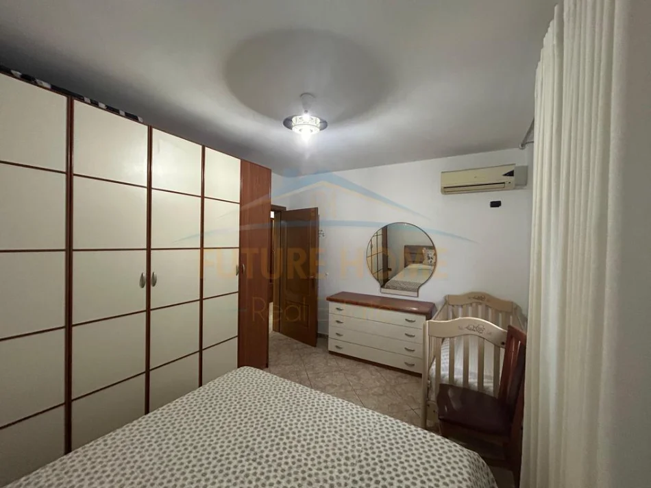 Durres, jepet me qera apartament 2+1 , 76 m² 420 € (Spitali, Durrës)