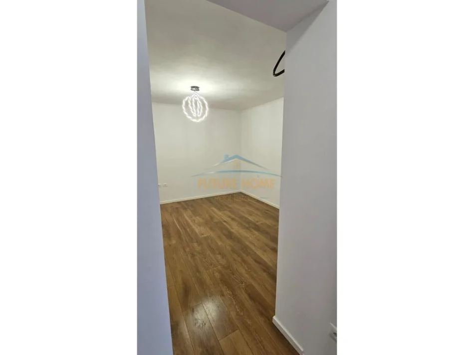 Tirane, shes garsonier 1+1 Kati 1, 30 m² 87.000 € (VASIL SHANTO)