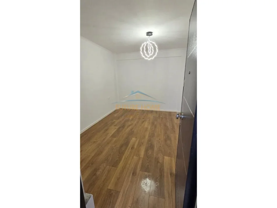 Tirane, shes garsonier 1+1 Kati 1, 30 m² 87.000 € (VASIL SHANTO)