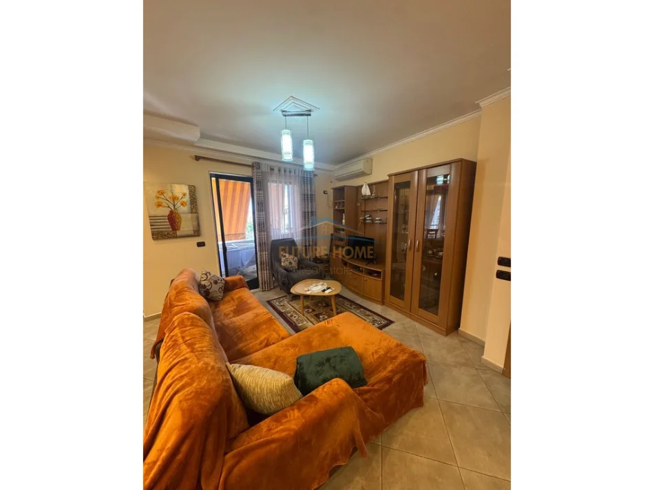 Tirane, jepet me qera apartament 3+1+Ballkon Kati 7, 109 m² 900 € (Rruga e Bogdaneve)