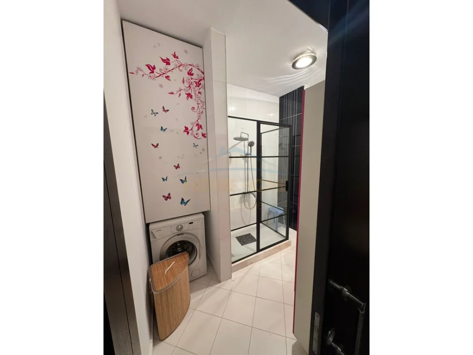 jap me qera apartament 2+1+Ballkon Kati 4, 105 m² 1.200 € (RRUGA E BARRIKADAVE)