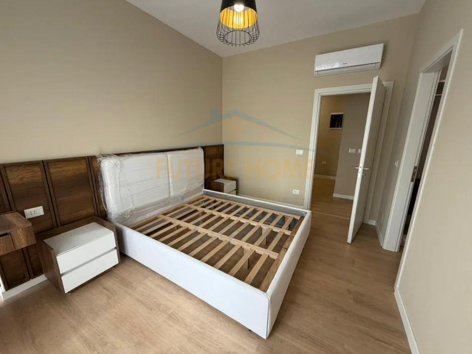 Tirane, jepet me qera apartament 2+1+Ballkon Kati 1, 134 m² 1.600 € (Green Valley)