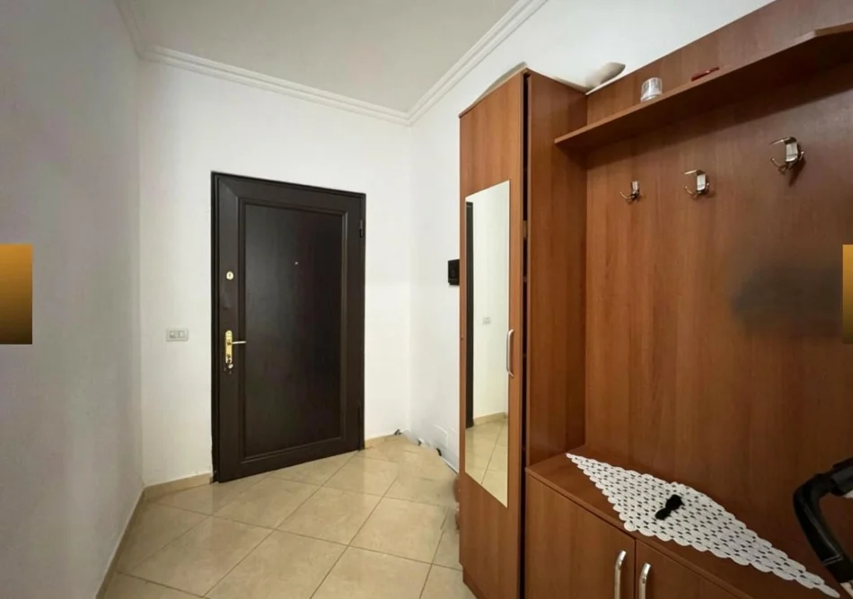 Tirane, jepet me qera apartament 2+1 Kati 2, 115 m² 430 € (Fizika Berthamore ne Fresk)