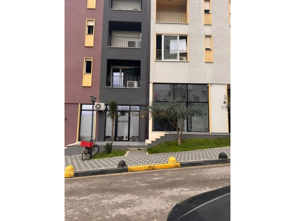 Shqiperi, shitet ambjent biznesi Kati 0, 37 m² 110.000 € (selite)