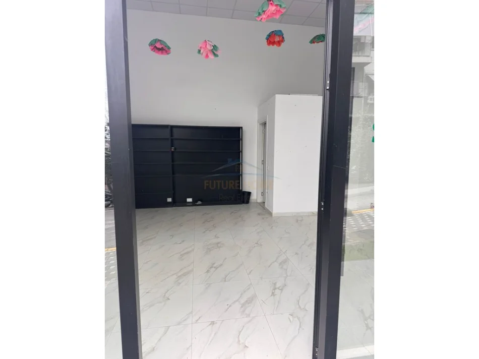 Shqiperi, shitet ambjent biznesi Kati 0, 37 m² 110.000 € (selite)