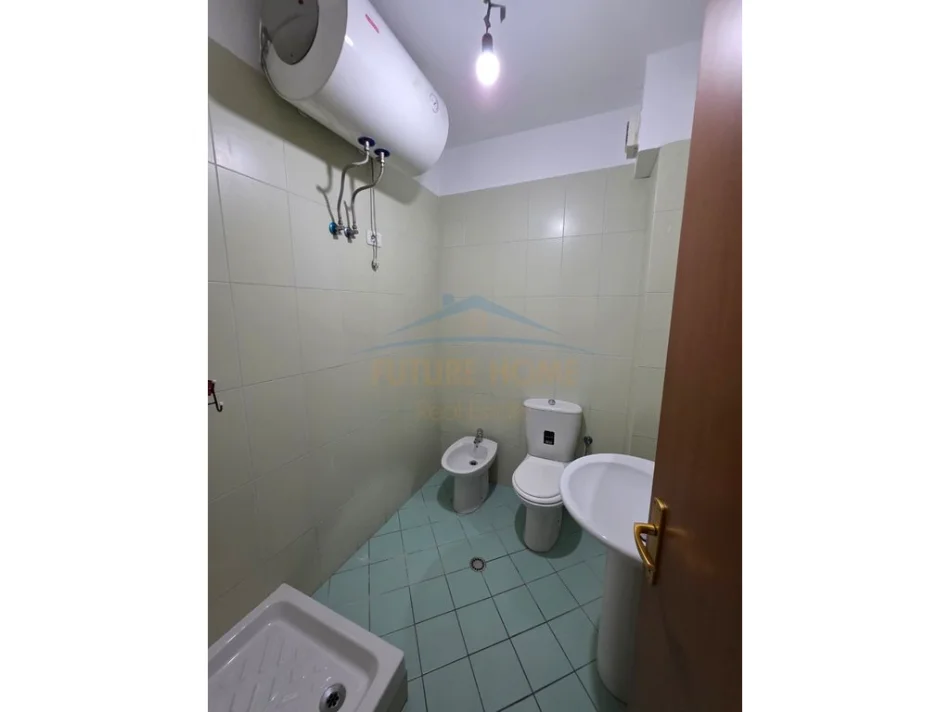 Tirane, jepet me qera apartament 2+1+Aneks+Ballkon Kati 2, 133 m² 999 € (Don Bosko)