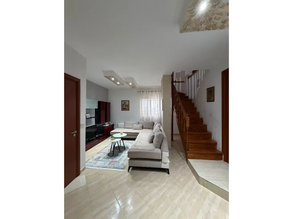 Tirane, shitet apartament duplex Dublex Kati 7, 153 m² 285.000 € (Fresk)