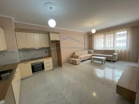 Tirane, jepet me qera apartament 2+1 Kati 3, 105 m² 550 € 