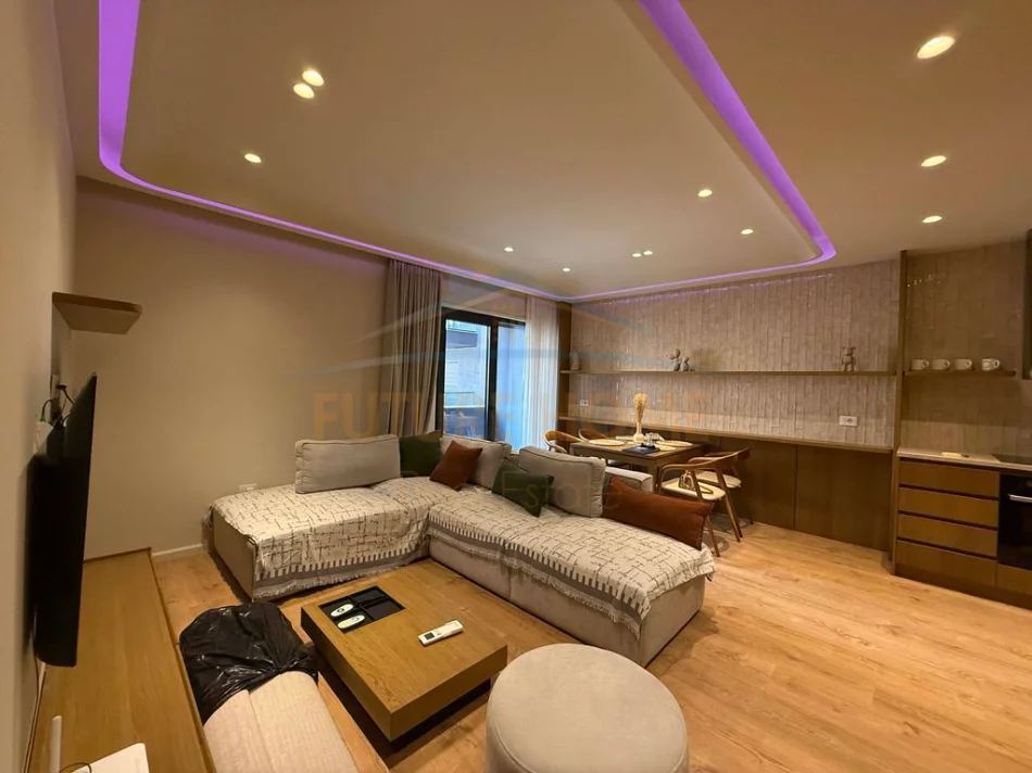 Tirane, jepet me qera apartament 1+1 Kati 1, 80 m² 700 € (Oasis Residence)