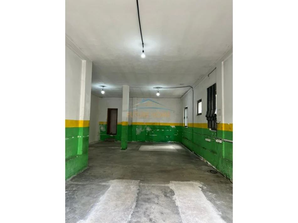 Tirane, jepet me qera ambjent biznesi Kati 0, 168 m² 700 € 