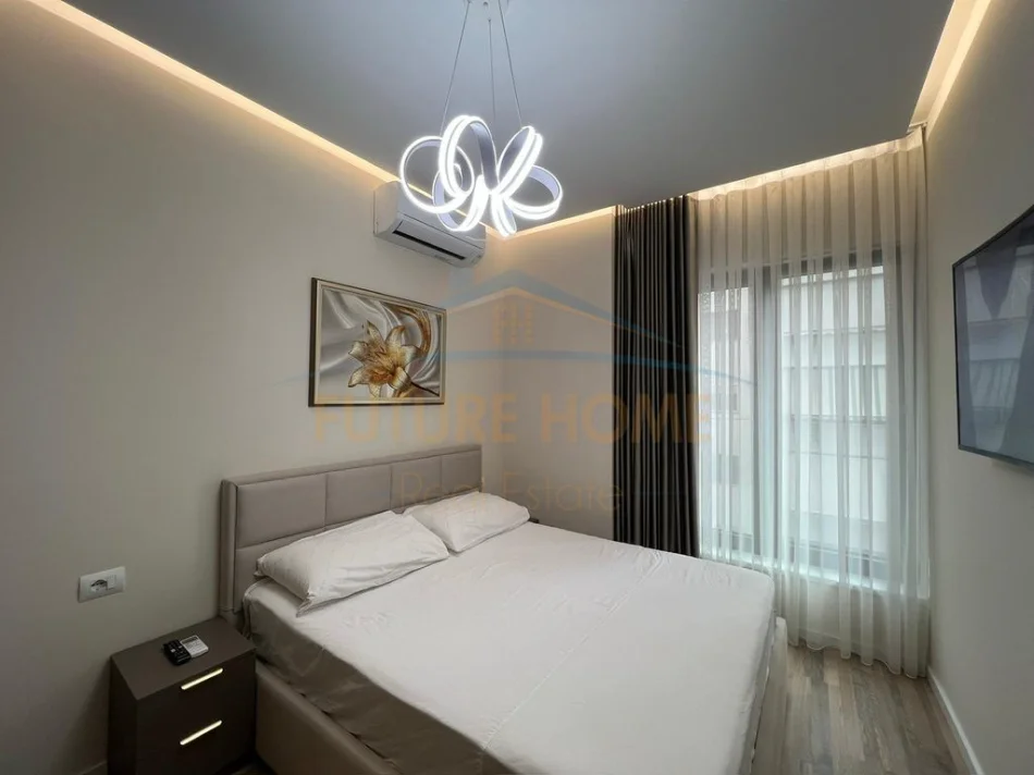 Tirane, jepet me qera apartament 1+1+Ballkon Kati 4, 70 m² 900 € (Rruga e Kosovarëve)