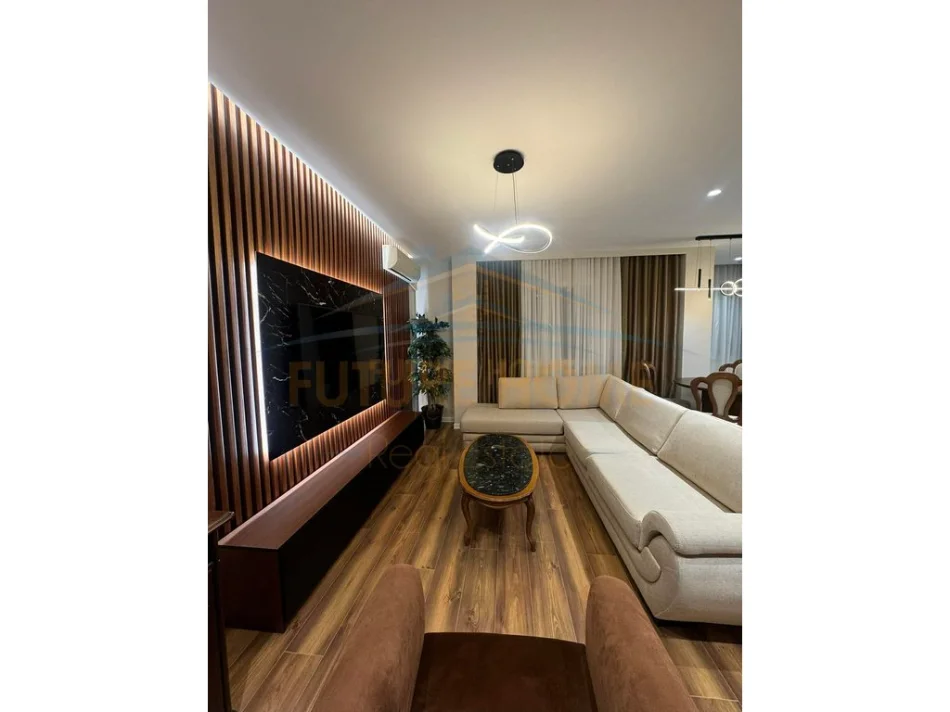 Tirane, shitet apartament 2+1 Kati 4, 102 m² 250.000 € (Rruga Mine Peza)